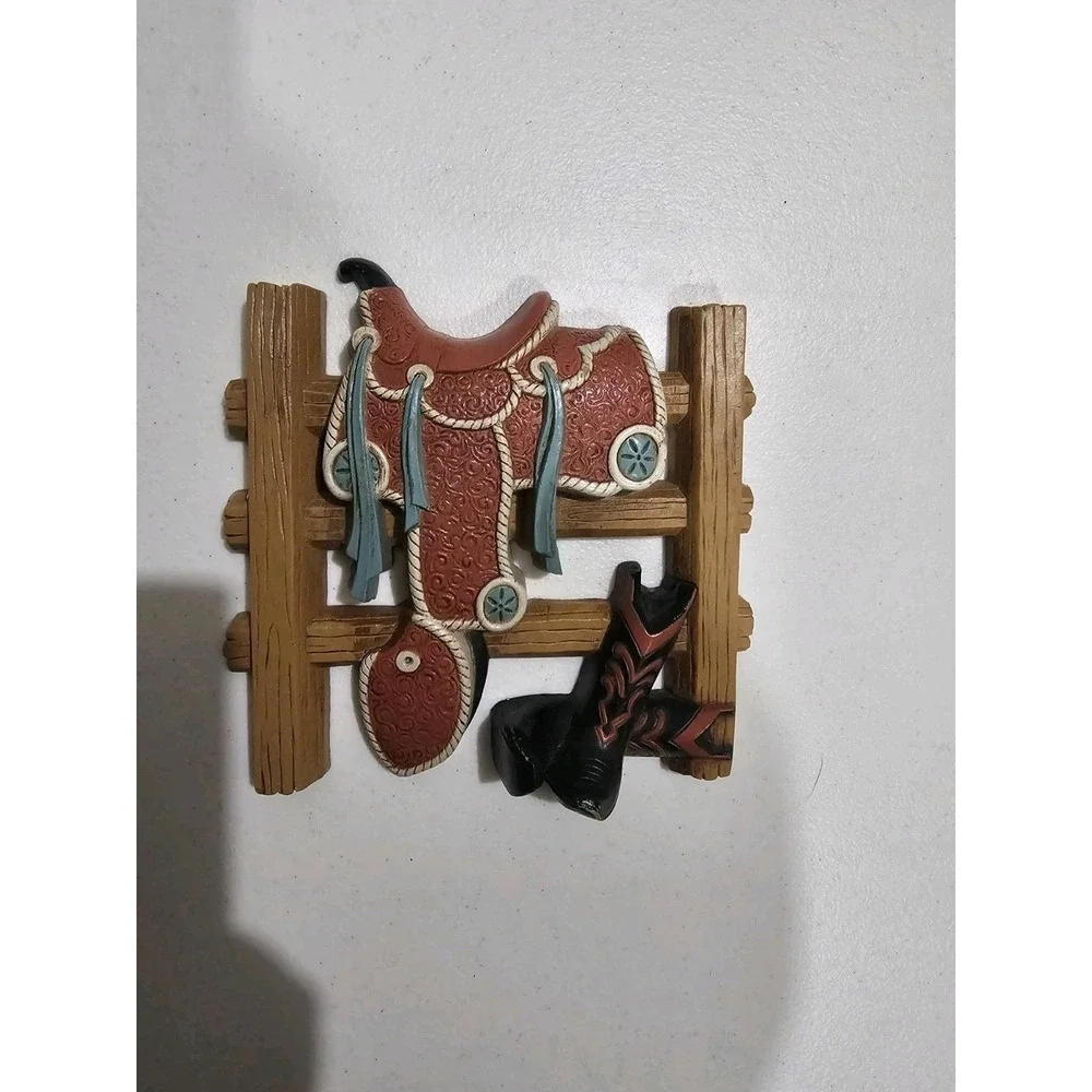 Home Interiors Western Saddle & Boots Wall Hook Hanging Decor 6